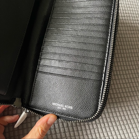 Michael Kors Mens Warren Money Bag Double-Zip Black Leather Travel Wallet - Picture 5 of 10